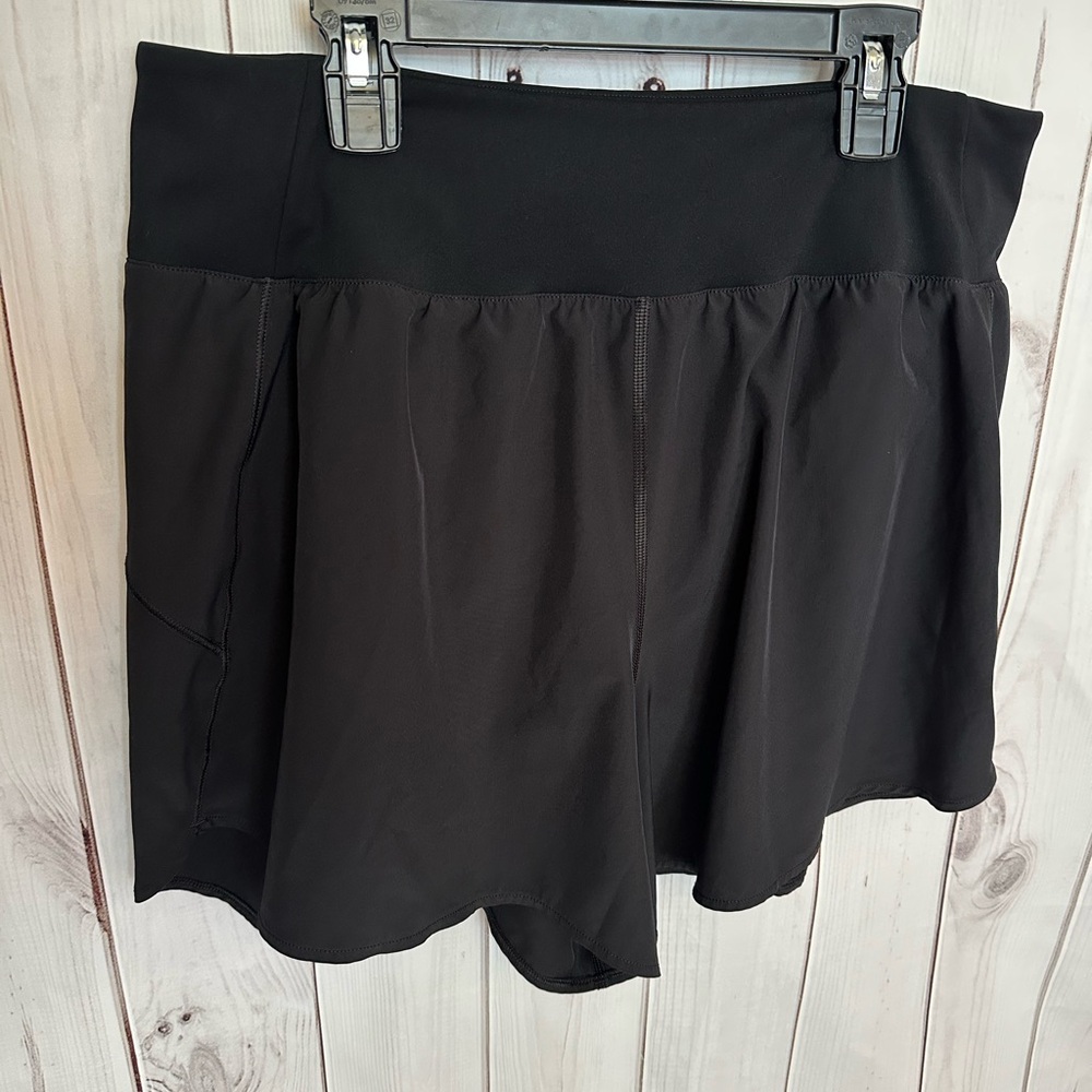 SPANX Get Moving Black Lined Shorts Size XL